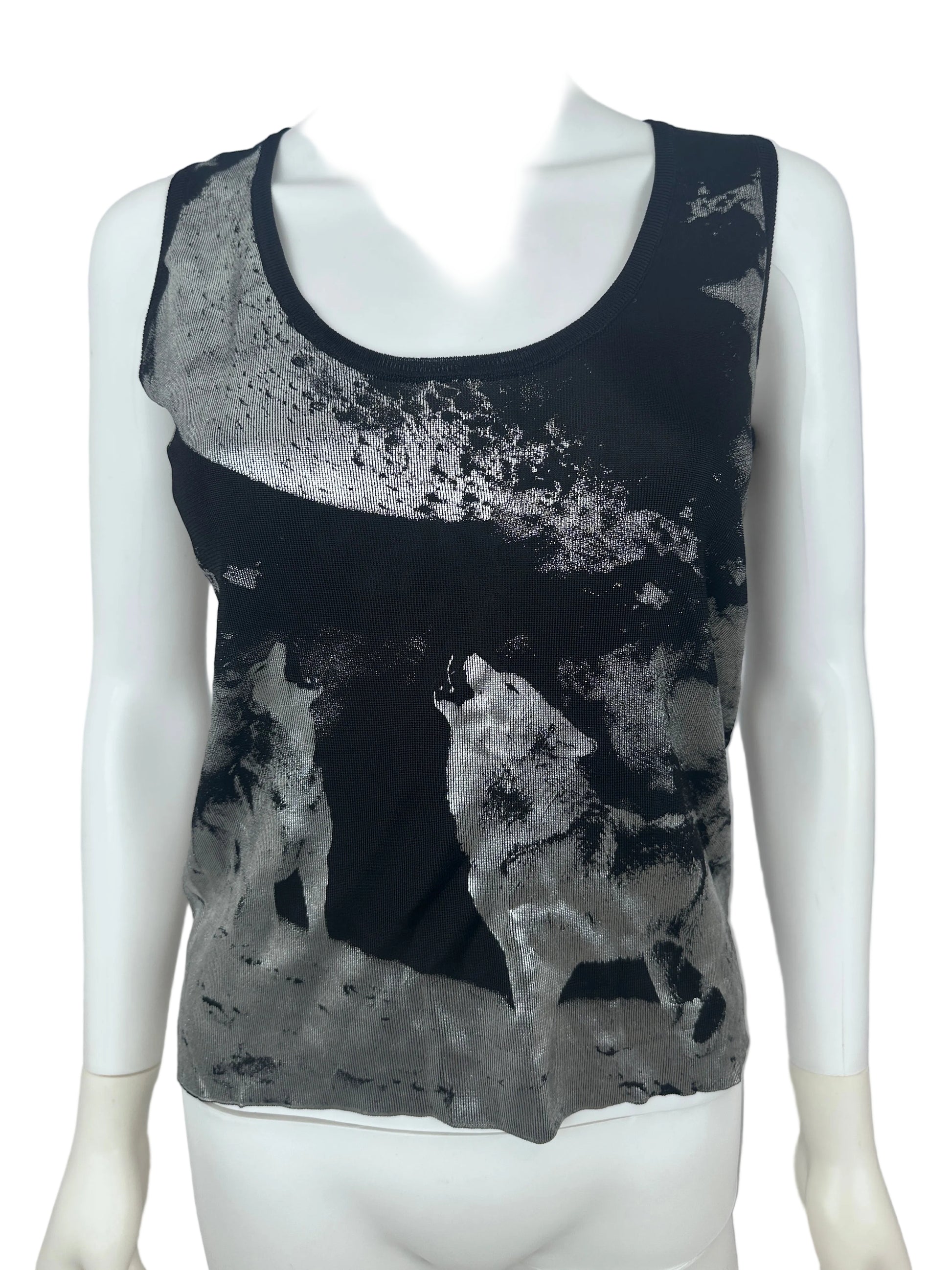 A sleeveless black tank top with a gray and white wolf graphic print, displayed on a white mannequin torso.