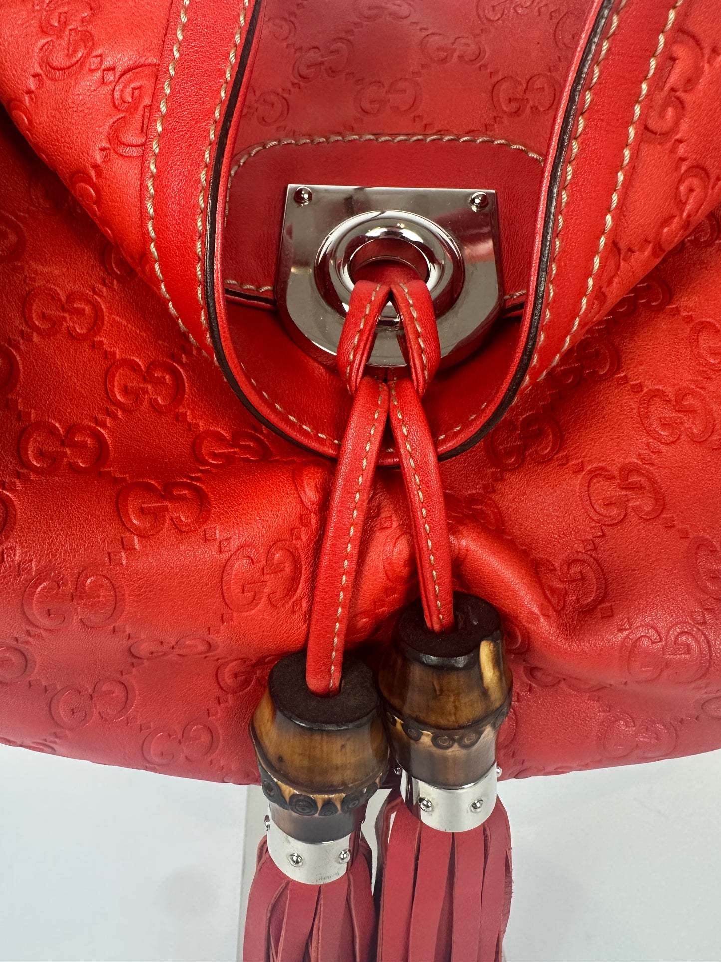 Gucci Indy Bag Chrome Close up