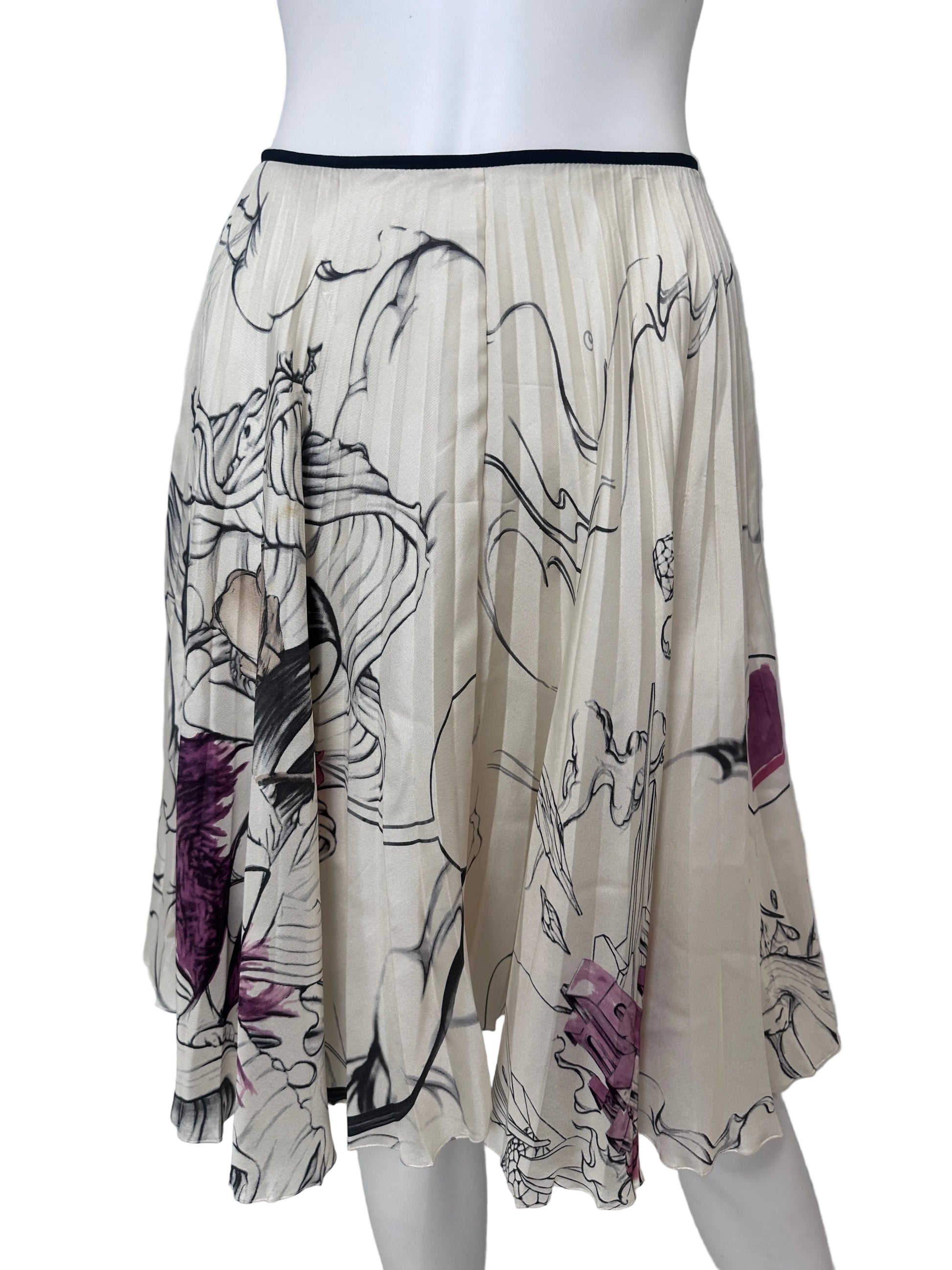 Prada fairy skirt on a white mannequin